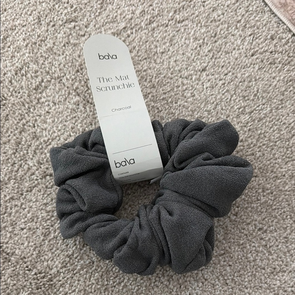 bala Charcoal Yoga Mat Scrunchie